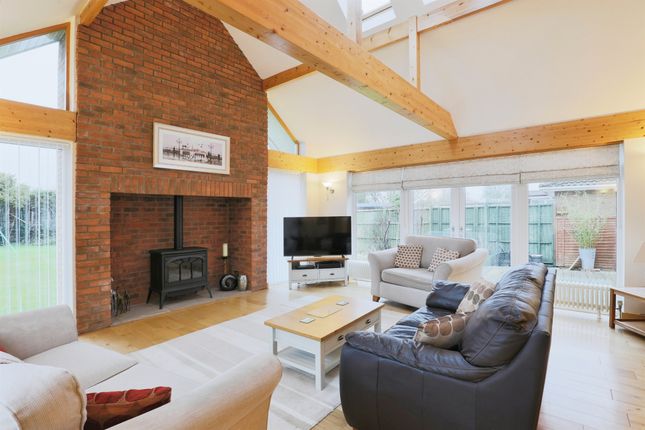 54, Mountford Close, Warwick photo 4