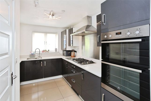 33, Crabapple Road, Tonbridge photo 4