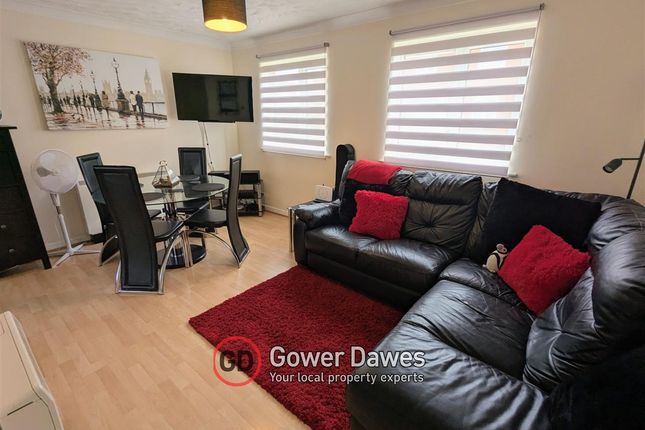71, Hill House Drive, Chadwell St.Mary photo 4