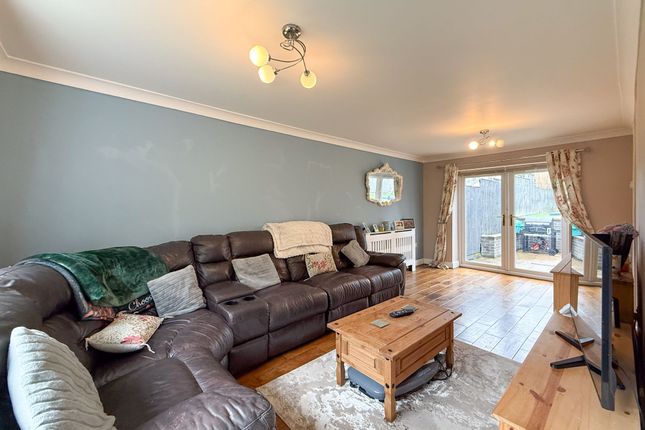 33 Newport Road, Blackwood photo 3