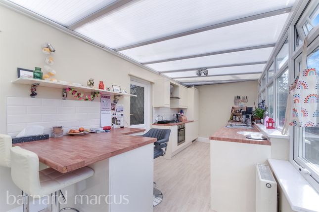 1, Agar Close, Surbiton photo 4