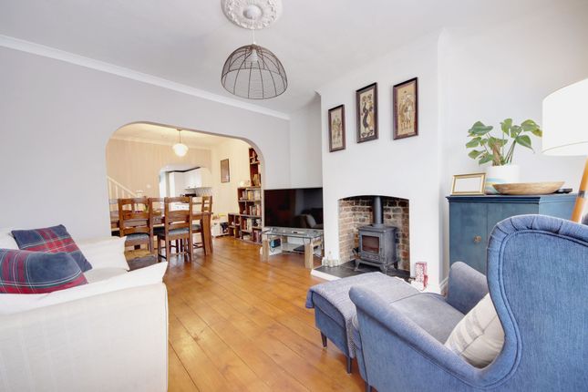 Thumbnail Terraced house for sale in Newdigate Road, Harefield