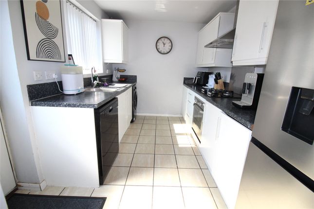 38, Vistula Crescent, Wiltshire photo 3