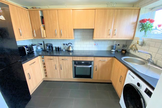 Flat for sale in Ty Meirion, Tywyn