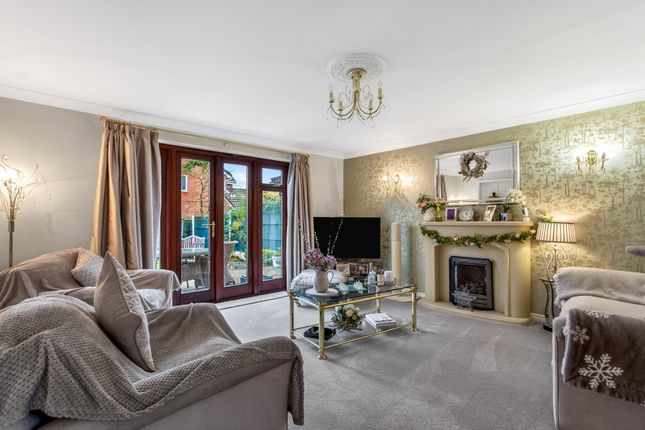 3, Chasden Close, Chorley photo 2