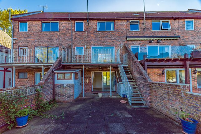 The Old Boathouse, Pangbourne On Thames RG8, 3 bedroom ...