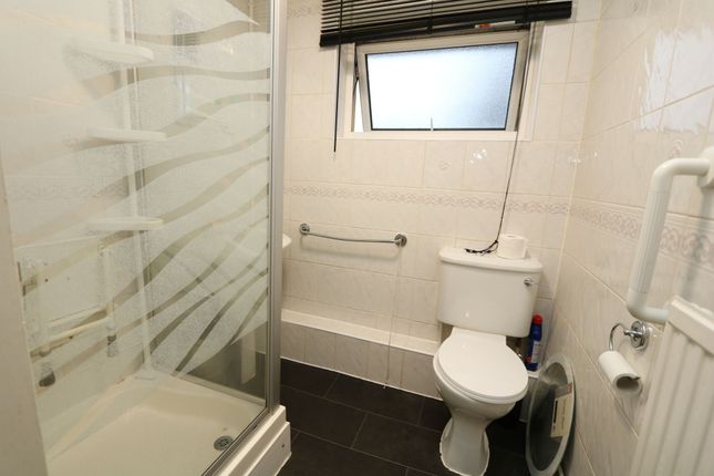 13 Church Road, Barry photo 2