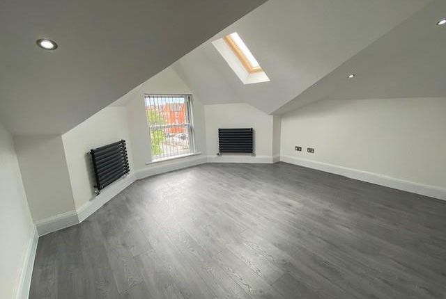 Apt 8, 3, Aigburth Road, Liverpool photo 2
