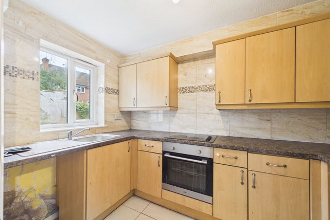 7, Burdett Court, Reading photo 2