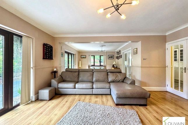 5 Rose Farm Bungalows, Tredegar photo 5