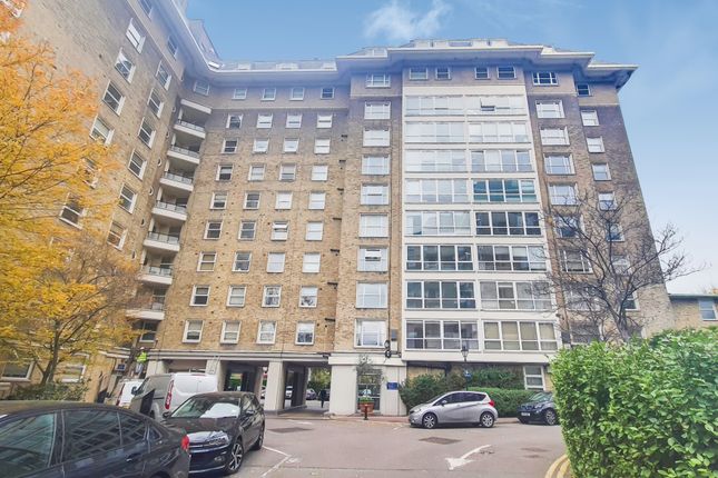 Flat to rent in St. Johns Wood Park, London