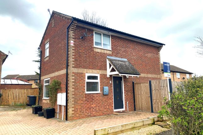Detached house to rent in Sycamore Avenue, Woodford Halse, Northamptonshire.