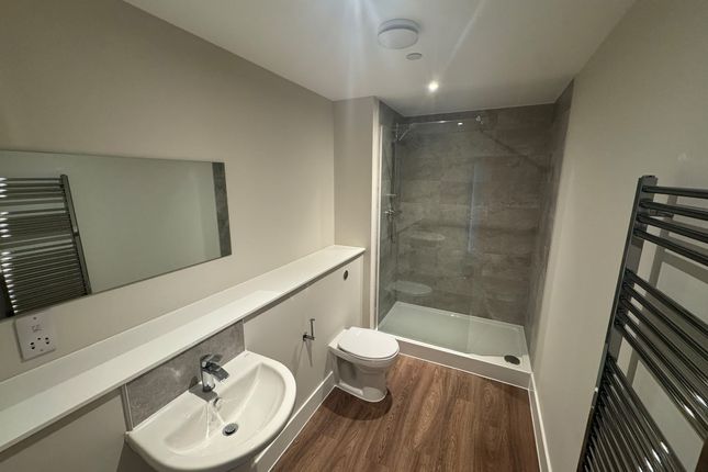 Apartment 202, Sovereign Court, 182, High street, HULL photo 5