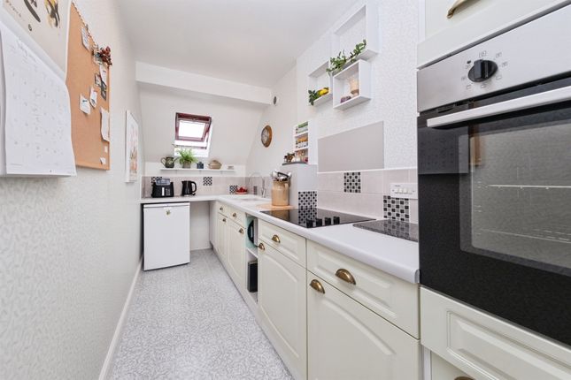 Flat 31, Paynes Court, 27, High Street, Buckingham photo 4