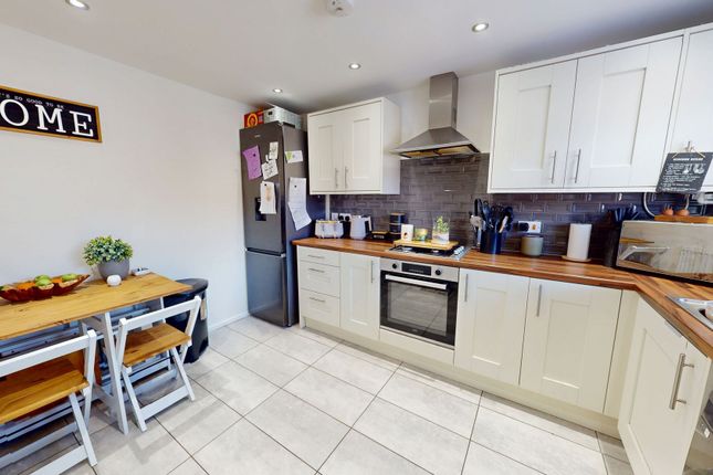 4 Somerset Road, Stoke-On-Trent photo 4