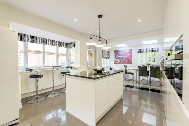 9, Wintons Close, Burgess Hill photo 3