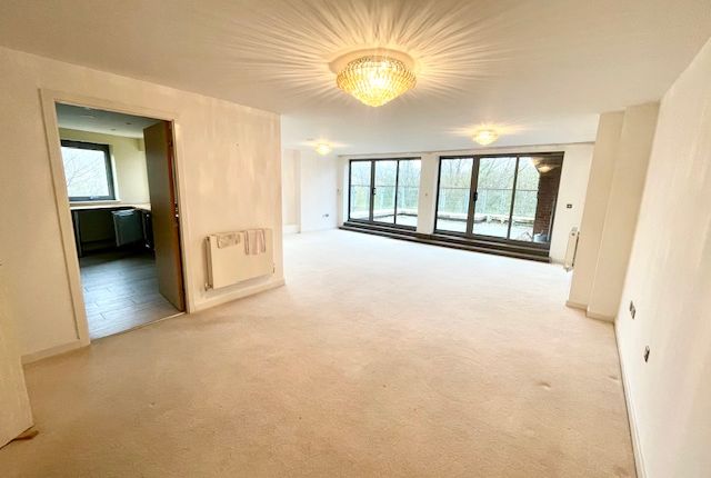 Flat to rent in Park View Road, Hove