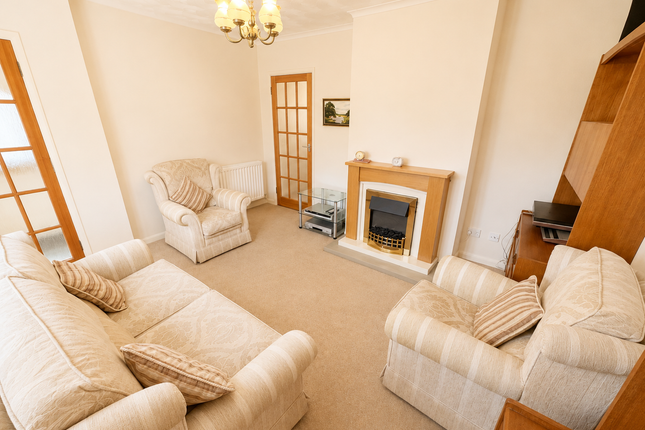 37, Queensway, Ely photo 4