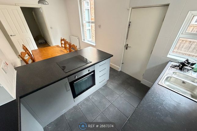 Willows Crescent, Birmingham photo 5