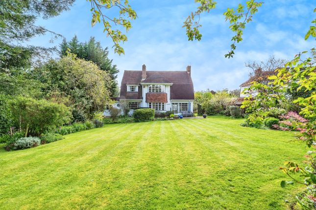 Thumbnail Detached house for sale in The Mount, Fetcham, Leatherhead, Surrey