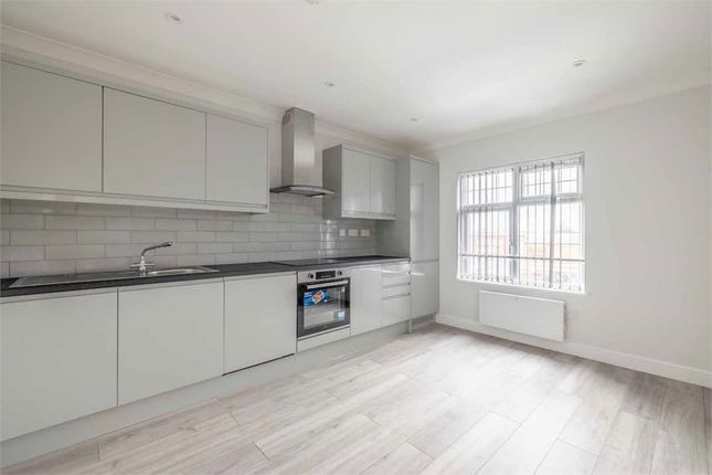 240b, Farnham Road, Slough photo 2