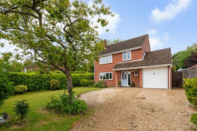 3-bed house on Robin Hill, Trampers Lane, North Boarhunt, £595,000