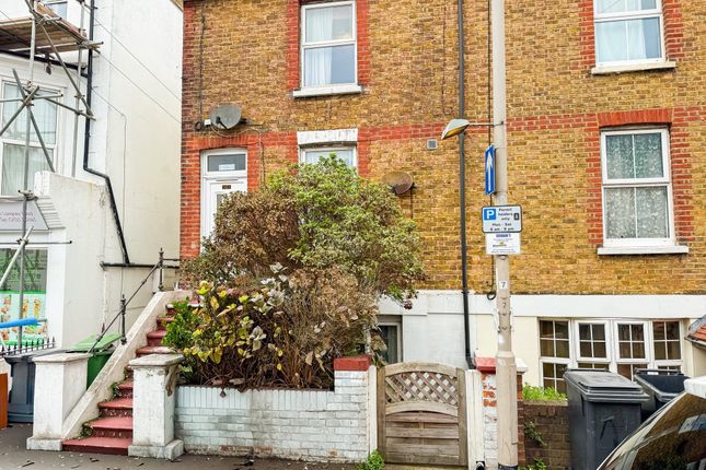 1-bed flat on Langney Road, Eastbourne, £80,000