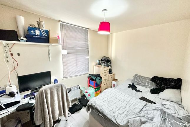 Shared accommodation to rent in Raddlebarn Road, Birmingham