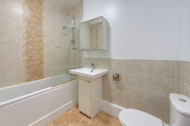 22 Park Crescent London W1B, London photo 4