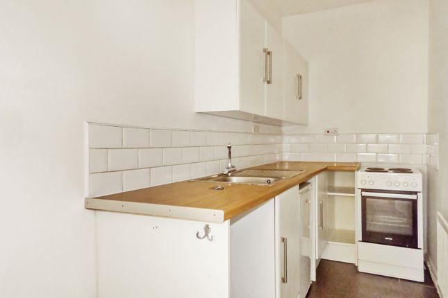 Flat 2, 15, Ely Road, Cardiff photo 3