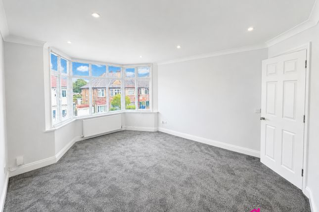 Flat 2 21, Hale Grove Gardens, London photo 2