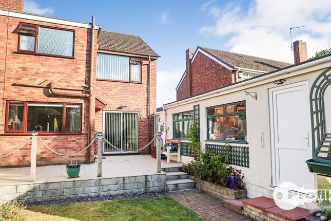 21, Myrtle Close, Leicester photo 4