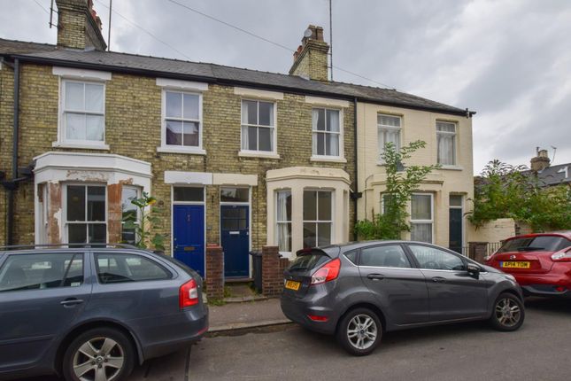 Terraced house to rent in Sleaford Street, Cambridge