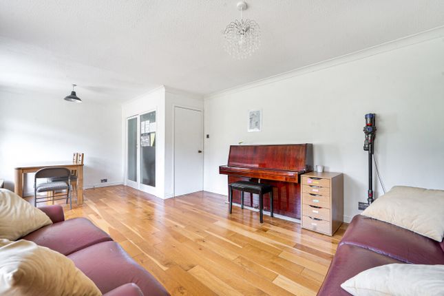 17, Aldrin Road, Exeter photo 3