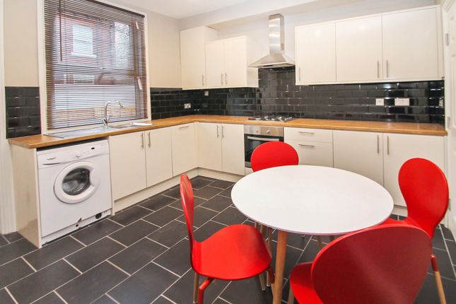 Ashville Avenue, Leeds photo 3