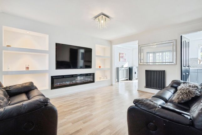 69, Chatsworth Fold, Wigan photo 2