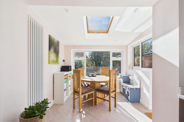 33, Meadow Rise, BEWDLEY photo 4