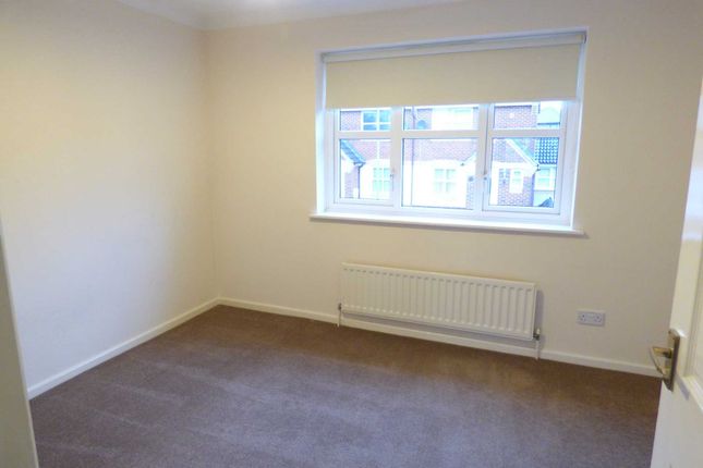 Property to rent in Columbine Gardens, Oxford