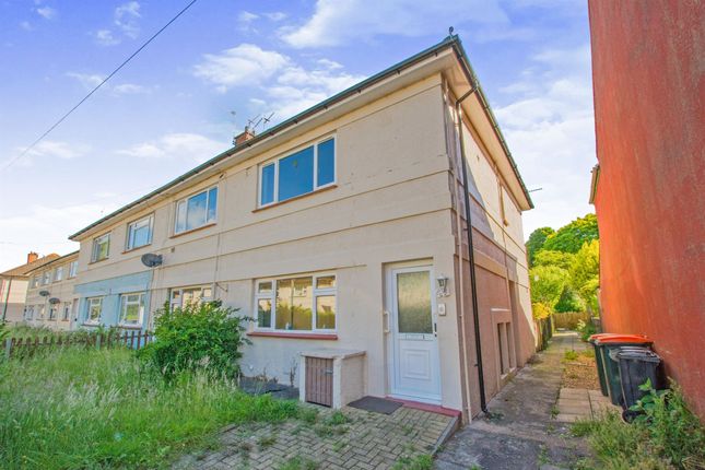 Thumbnail Flat for sale in Park Avenue, Rogerstone, Newport