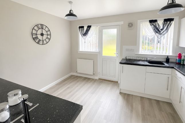 Niddrie Marischal Crescent, Niddrie, Edinburgh, EH16 4LL, Edinburgh photo 2