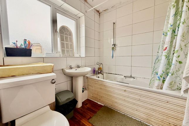 36, Barry Avenue, Preston photo 4