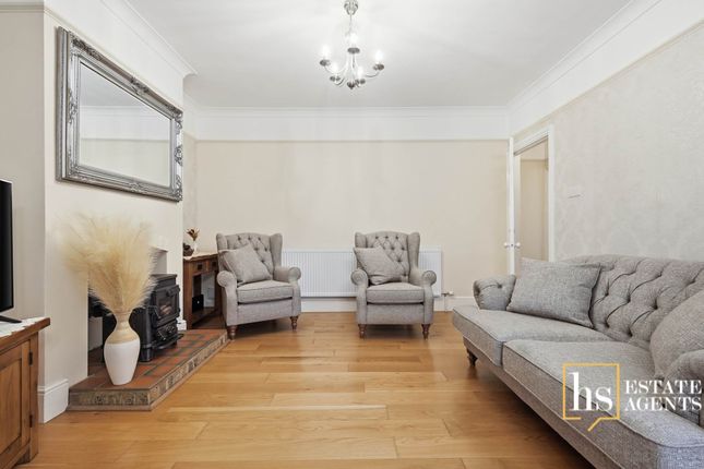 9, Fairfield Road, Brentwood photo 4