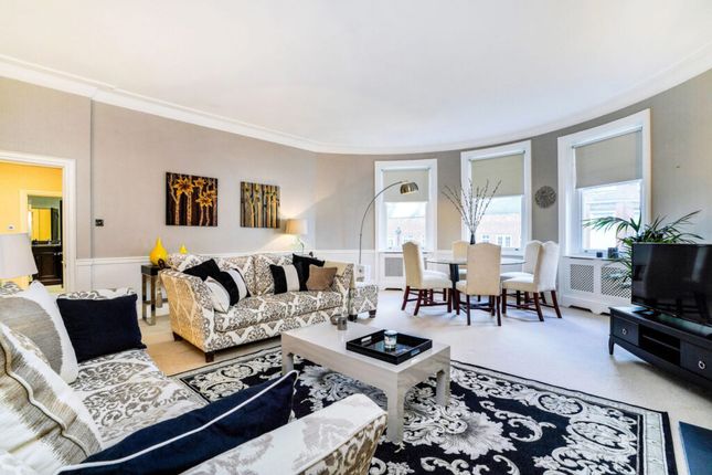 Flat for sale in Sloane Court West, Chelsea SW3