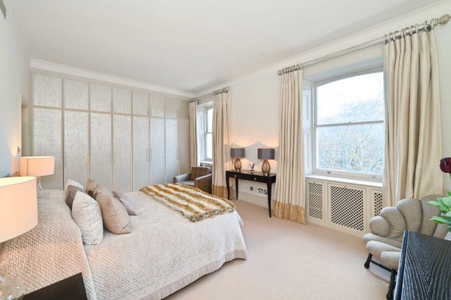 Flat to rent in Princes Gate, Knightsbridge, London