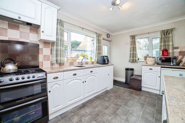 2, Birch Close, Alfreton photo 2
