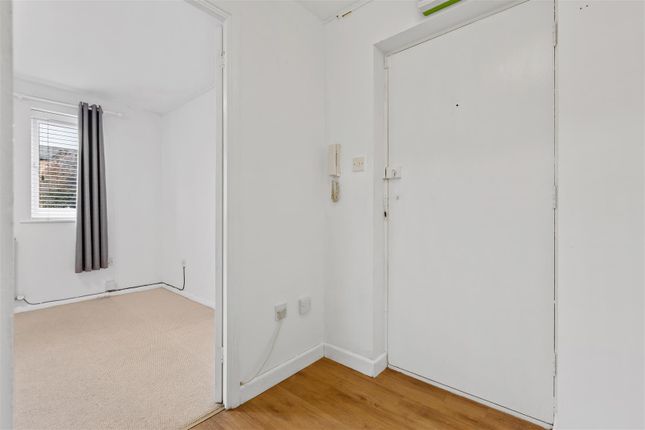 81, Wedgewood Road, Hitchin photo 4