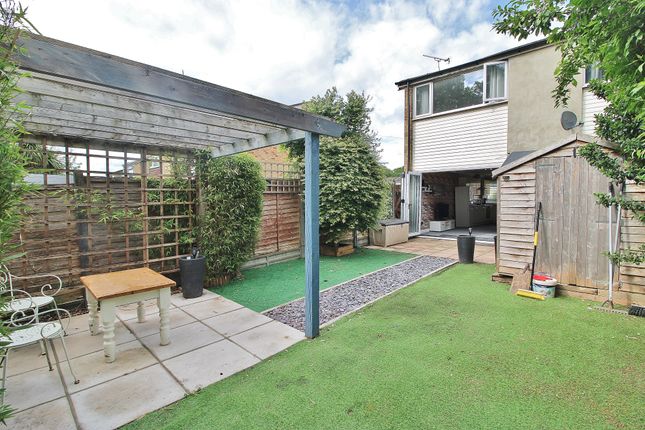 27, Hemsley Walk, Waterlooville photo 4