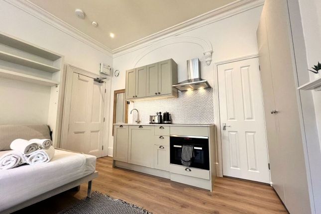 2, 195, Gloucester Place, London photo 3