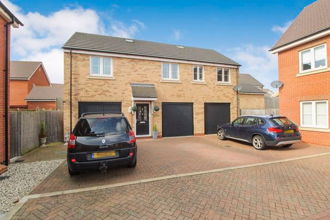 Property for sale in Radcliffe Mews, New Cardington