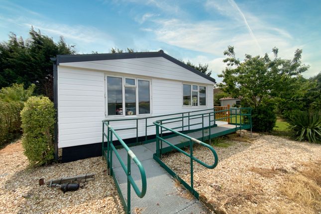 2-bed caravan on 8, Stonecliff Park, Prebend Lane, Lincoln, £90,000